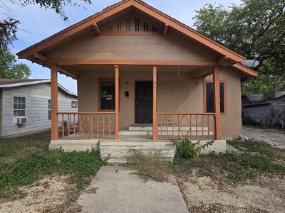 933 Fresno
