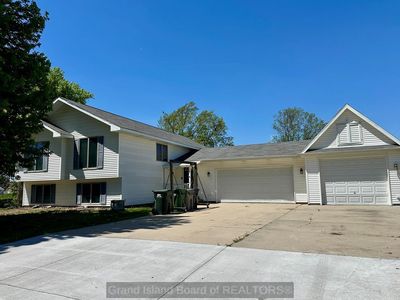 2310 Macron St