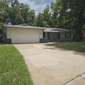 819 WALNUT PLACE