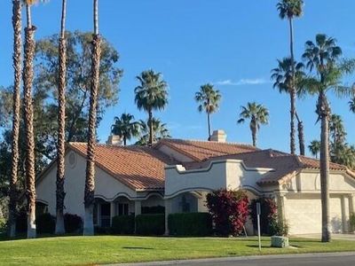 102 Desert Falls Dr E