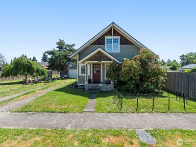 1208 W Pear Street