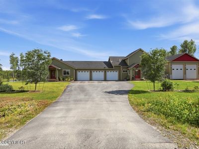 2863 N Monroe Cir