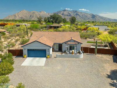 1146 W Las Lomitas Rd