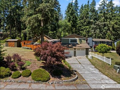 3963 Fischer Park Avenue NE