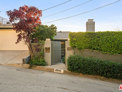 2818 Effie St