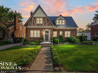 424 Touraine Rd