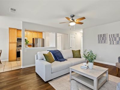 1863 Chantilly Ct