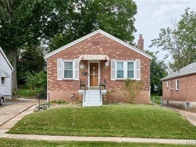308 Bayless Ave