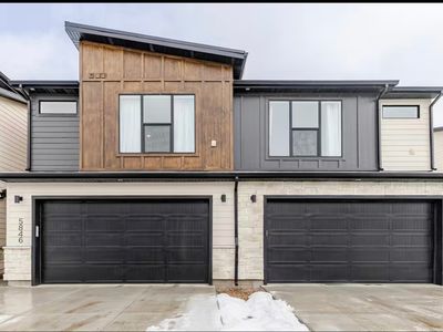 5846 N Jeeder Dr