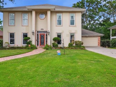 Property at 22 Chateau Trianon Dr, Kenner, LA