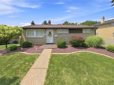 13581 Saint Clair Dr