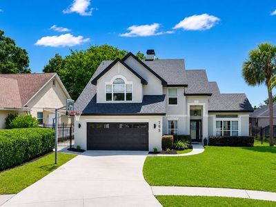 755 Lake Como Dr