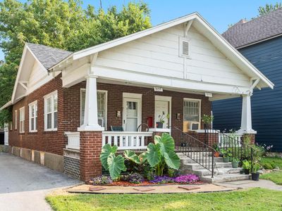 1035 W Walnut Street