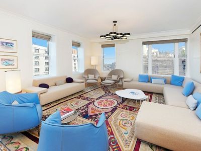 498 W End Ave APT 11A