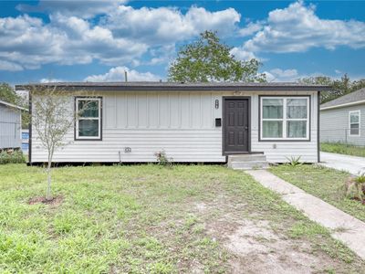 1445 Buenos Aires St