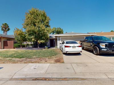 4528 Windcloud Ave