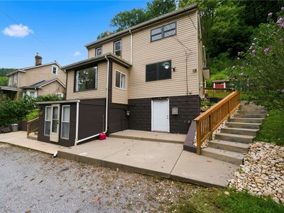 220 Walters Ave