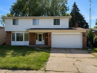 Property at 916 Somerset Ln, Flint, MI