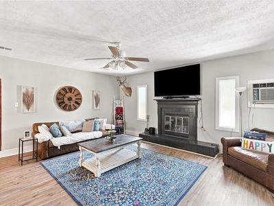 7094 Horseshoe Bend Trl