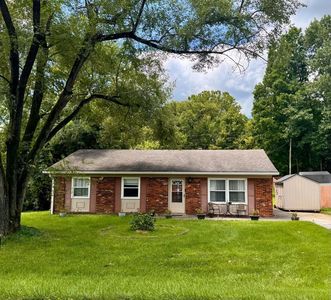Property at 33 Meadowbrook Dr, Frankfort, KY