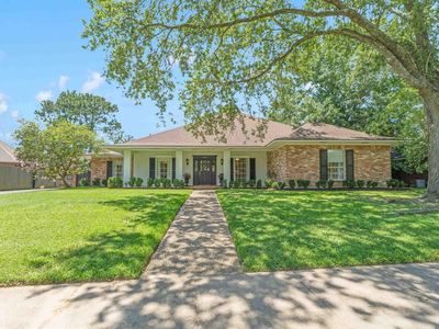 525 W Woodruff Dr