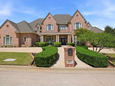 6711 NW Oak Dale Dr