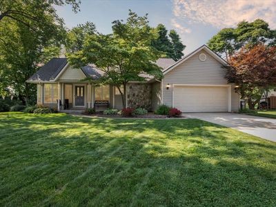 227 Phoenix Ct