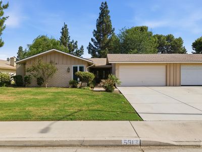 5813 Cypress Point Dr