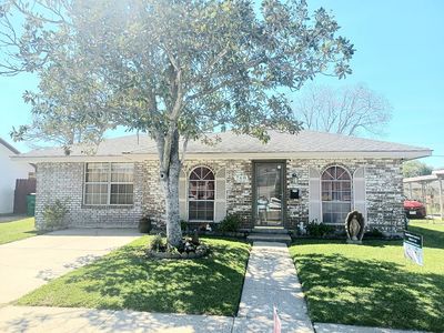 Property at 768 Oakwood Dr, Terrytown, LA