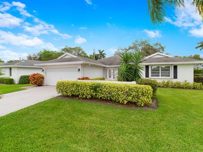 10814 Greentrail Drive S