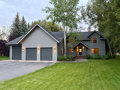 4065 Sandy Creek Ln