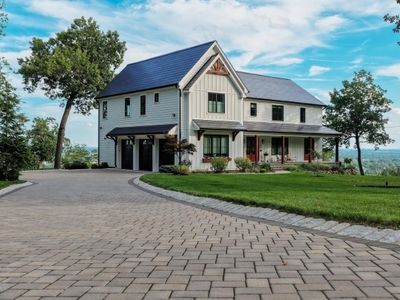 610 Johnston Dr