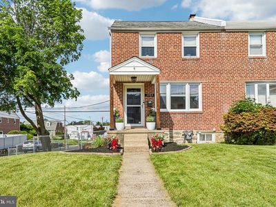 1043 Bryan St