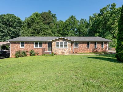 200 Echo Cir