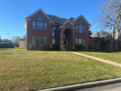 2711 Everest Ln