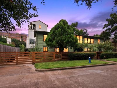 1703 Albans Rd