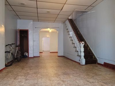 526 Moore St