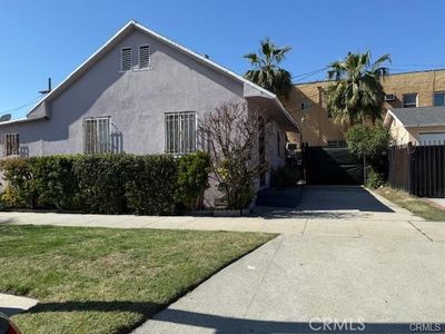 423 S Chevy Chase Dr