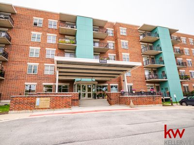 9355 Irving Park Rd APT 421