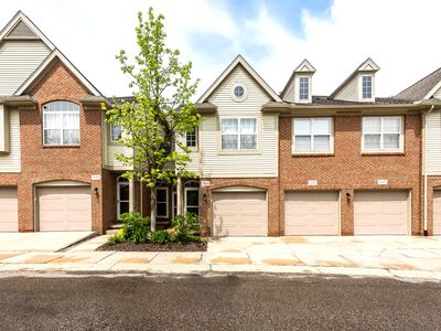 3195 Asher Rd