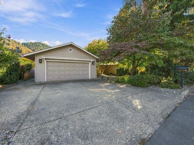 21 N River Dr