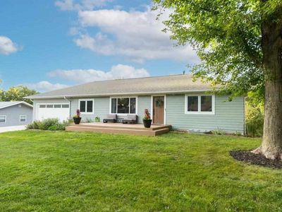 3868 Martin Ln NE