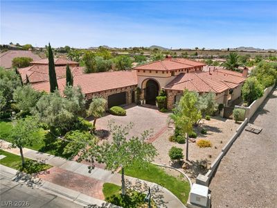 1369 Opal Valley St