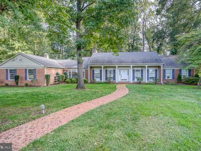 5 Stuart Dr