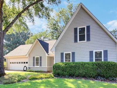 273 Staircase Dr