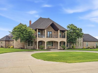 4411 Lake Breeze Dr