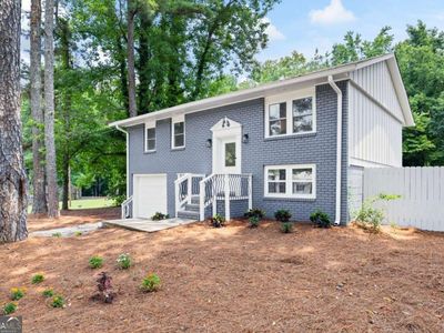 2099 Redbud Ct SW