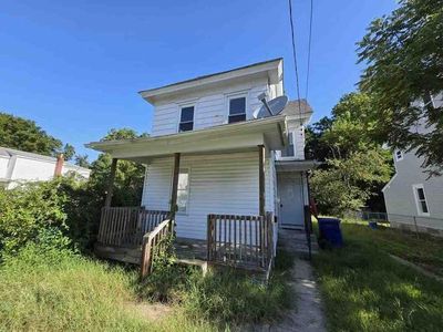 328 Maurice St