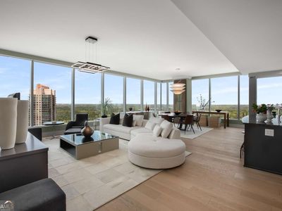 3630 Peachtree Rd NE Unit 3207