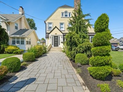 877 Park Ave